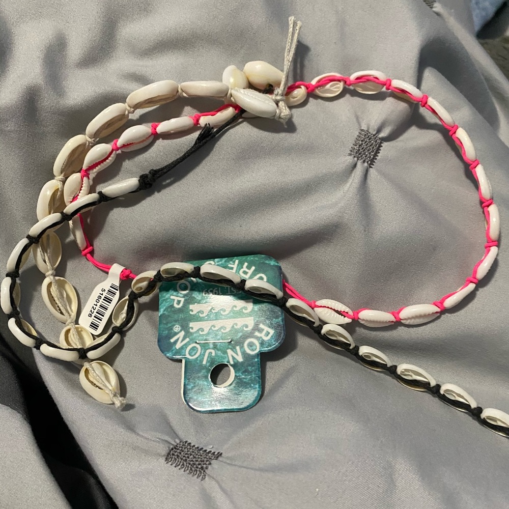 ron jons shell necklaces